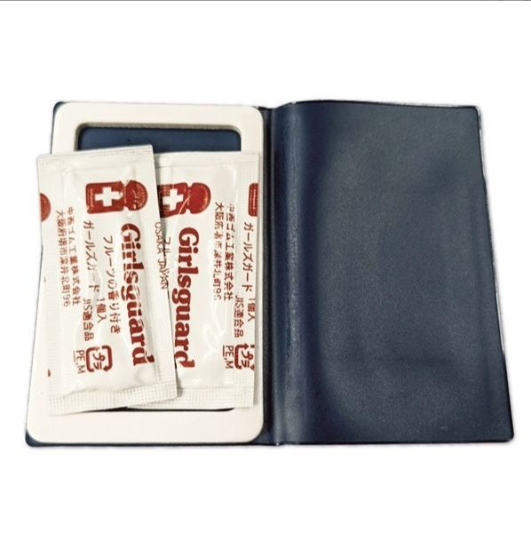 迷你日本護照安全套 (Mini Japan Passport Condom) - 2片裝